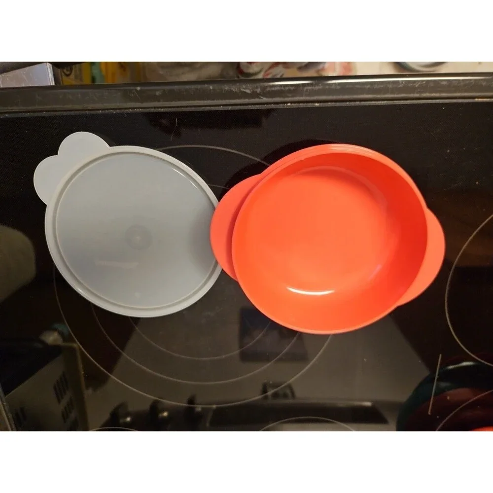 Tupperware #2646C Made In Mexico Coral Colored Bowl With Lid 390 mL 1.5 Cup